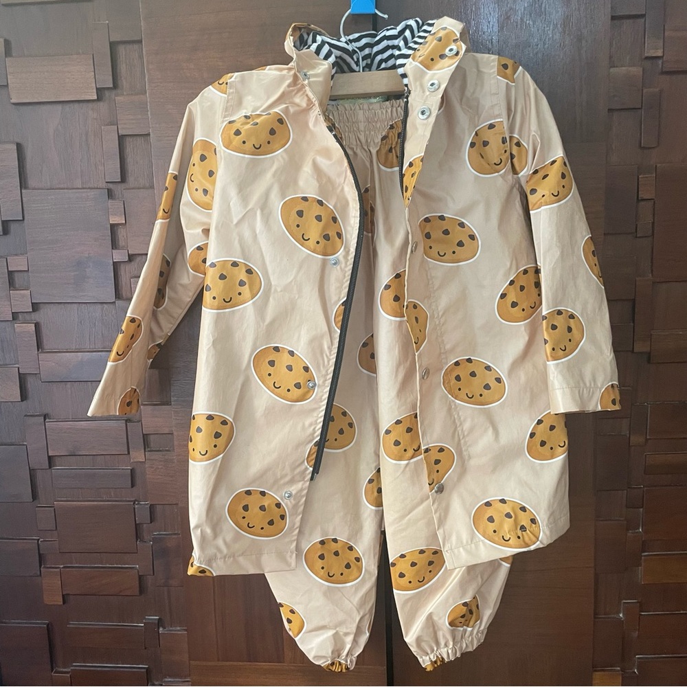 Whistle & Flute Chocolate Chip Cookies Rain pants and Jacket